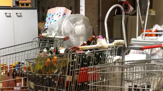 La Coop reagisce: «Noi parte lesa». Tolte le bottiglie dai supermercati