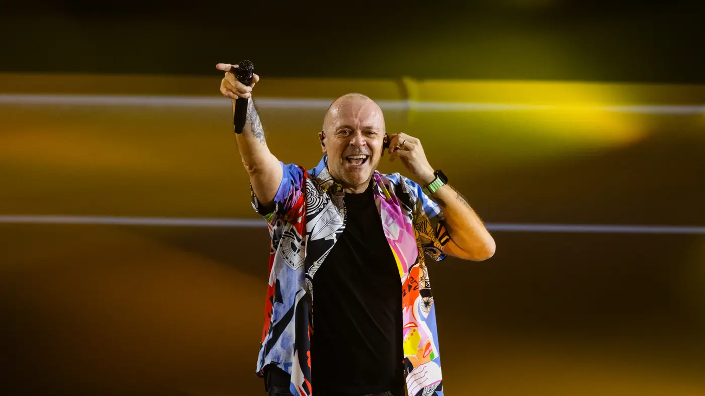 Cosa fa Max Pezzali al Festival di Sanremo: le 5 serate sulla Costa Toscana