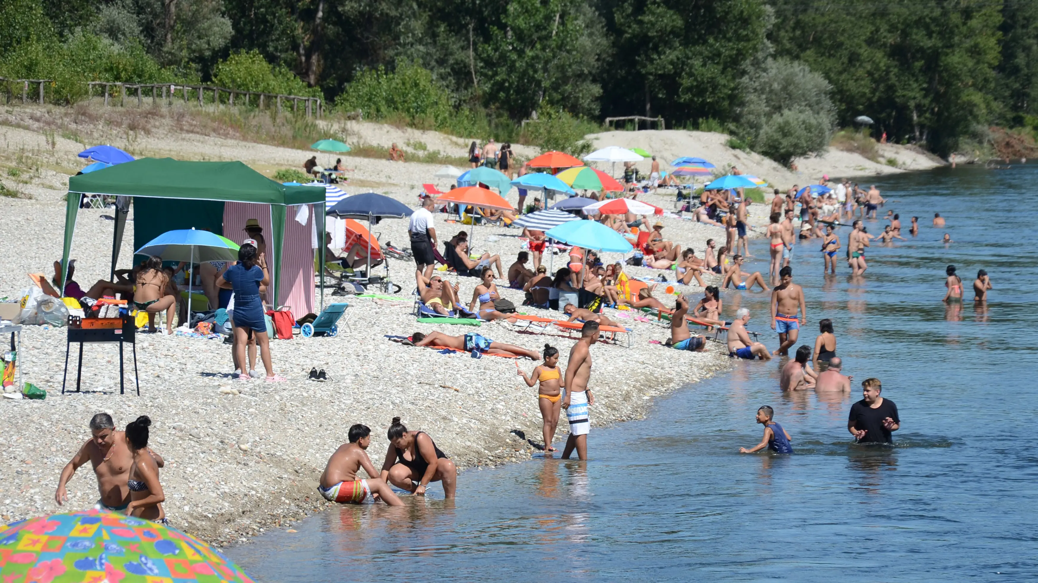 Pattuglie contro gli assembramenti a Ticino