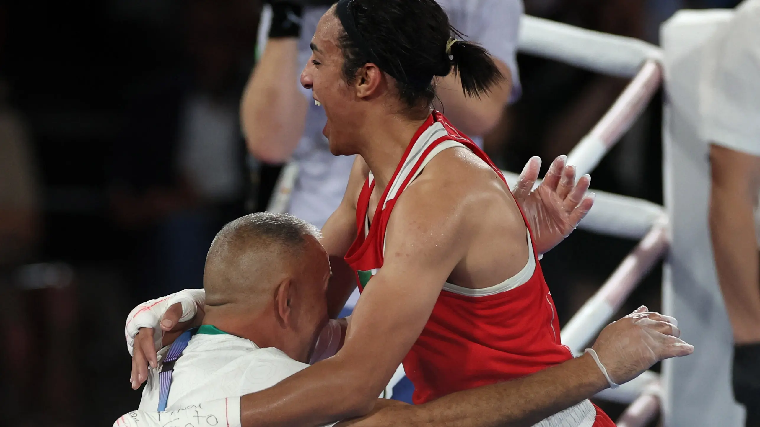 Paris 2024 Olympics - Boxing - Women's 66kg - Final - Roland-Garros Stadium, Paris, France - August 09, 2024. Imane Khelif of Algeria celebrates winning against Liu Yang of China. REUTERS/Pilar Olivares