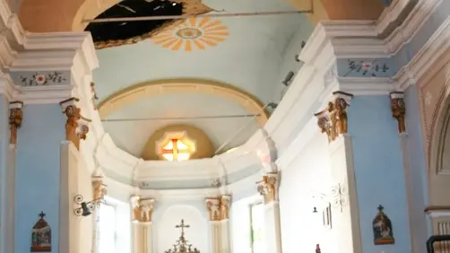 Parte la raccolta fondi per la chiesa di Livelli: servono 200mila euro dopo il crollo della volta