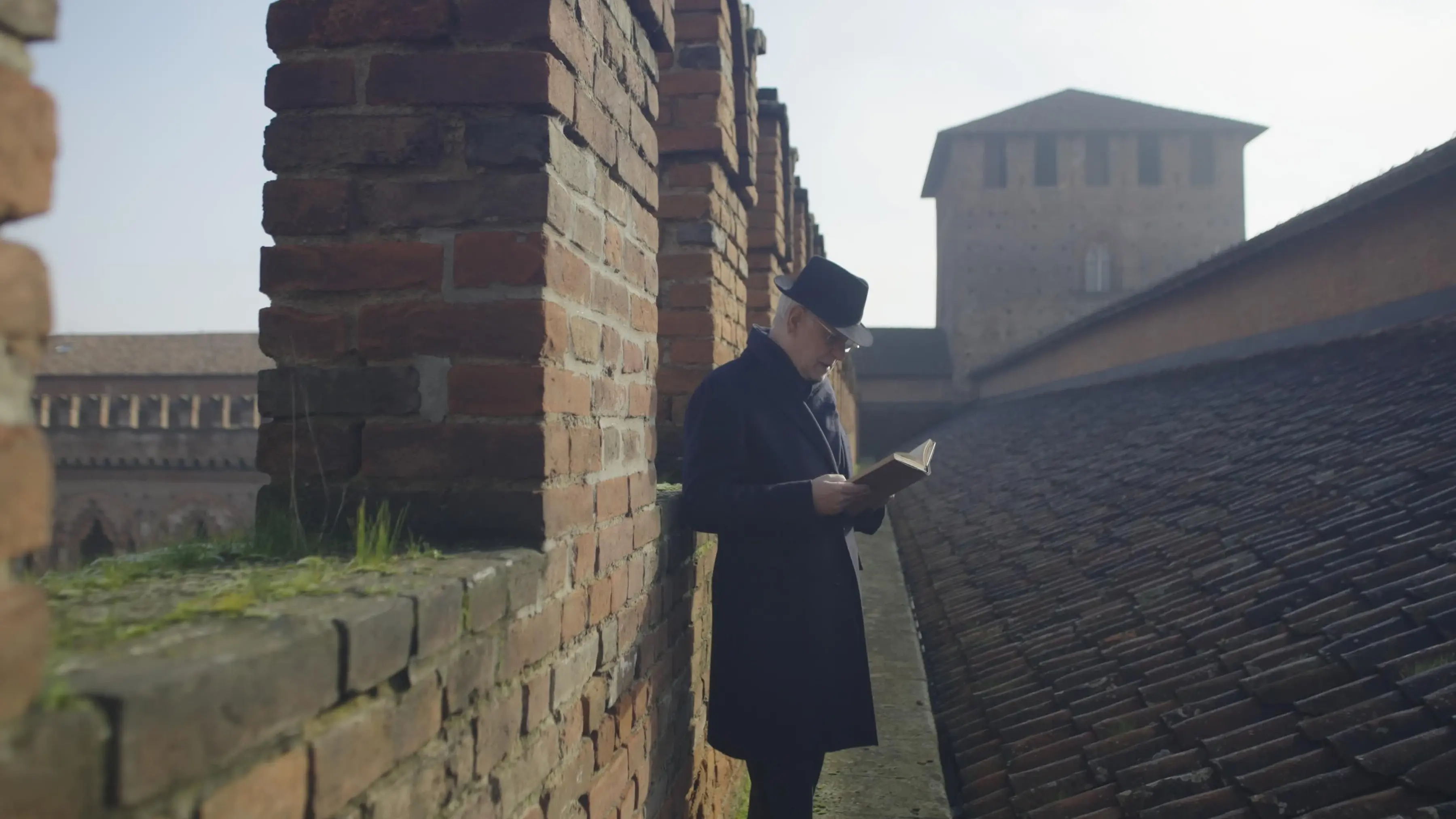 La Pavia capitale raccontata da Toni Servillo sbarca su Sky: si inizia lunedì con la Battaglia