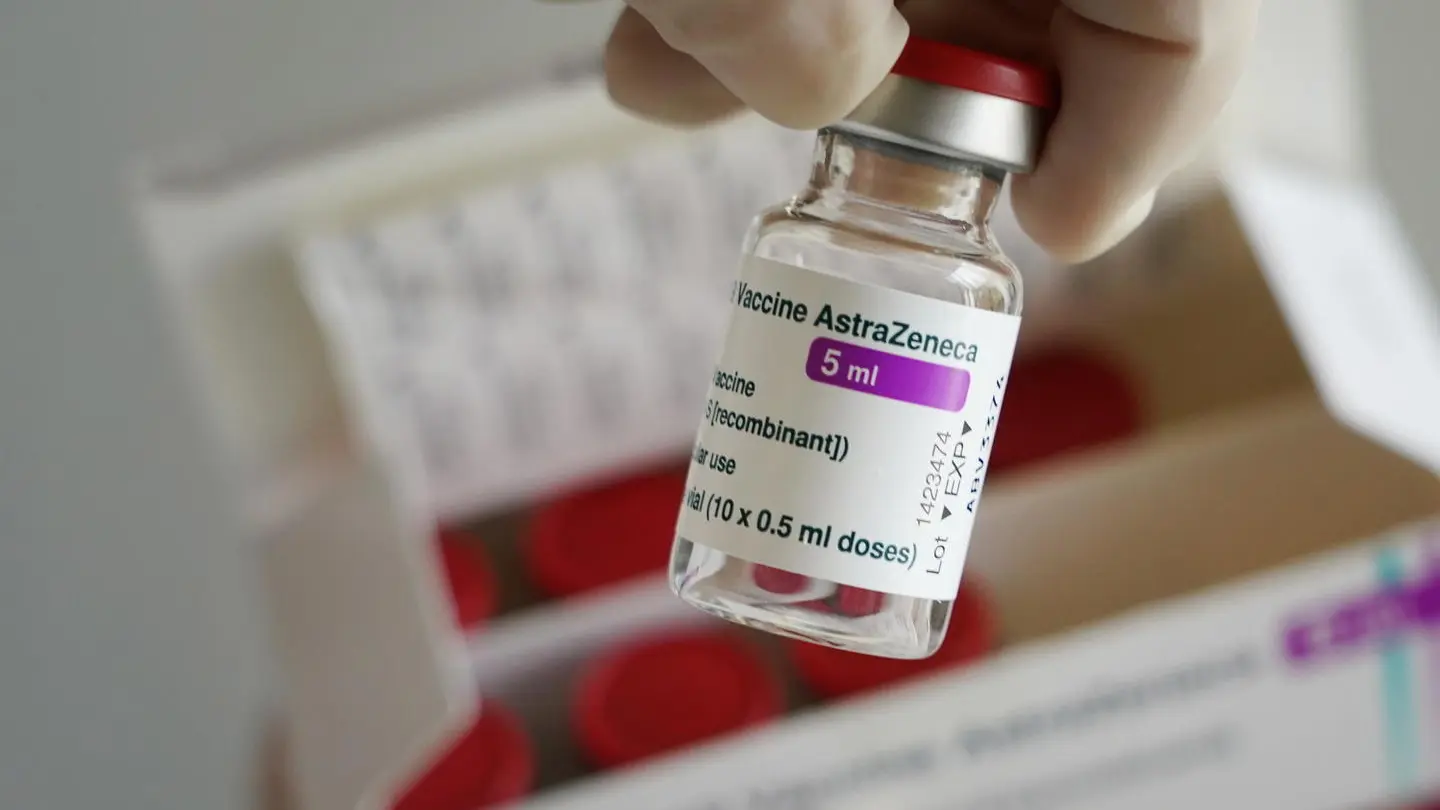 epa09048648 A nurse holds a vile of the AstraZeneca vaccine against COVID-19 during the inoculation of patients at a private medical practice as part of a pilot project in the state of Brandenburg during the coronavirus pandemic in Senftenberg, Germany, 03 March 2021. Several German states are allowing vaccinations against COVID-19 to begin in a limited number of private medical practices with the aim of expanding venues that offer the vaccines beyond the current mass vaccination centers. While Germany's vaccination rollout has been hampered by less than anticipated shipments of vaccine, the volume of shipments has begun increasing, leading to higher weekly numbers of vaccinations. EPA/Sean Gallup / POOL