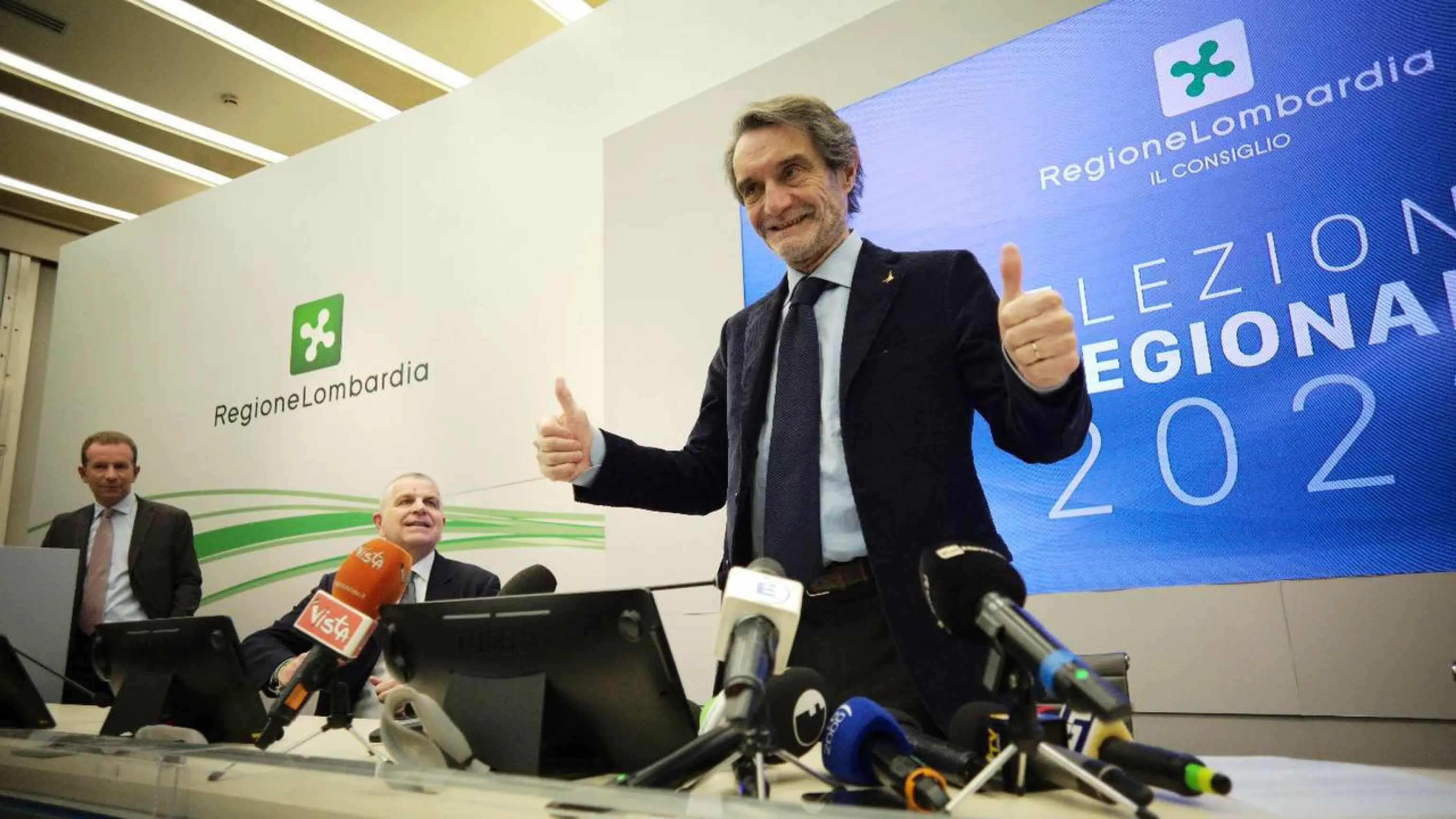Regionali Lombardia: trionfa il centrodestra (55%), è Fontana-bis, Majorino 34%, Moratti 10%, Ghidorzi 1%. Fratelli d’Italia primo partito al 25%. LA DIRETTA