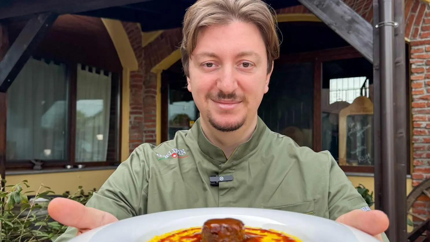 Un risotto alla milanese con la coda “romana”