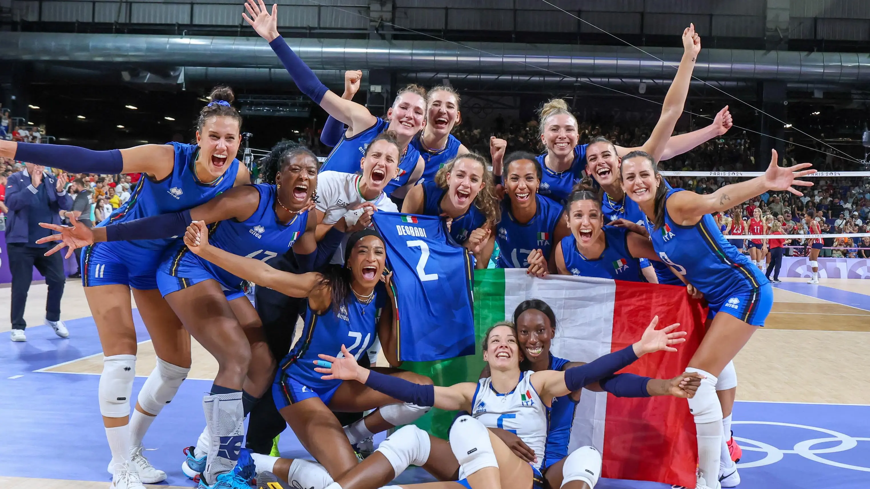 Degradi e la festa per l’oro con la sua maglia: «Commossa e felice, col cuore ero a Parigi»